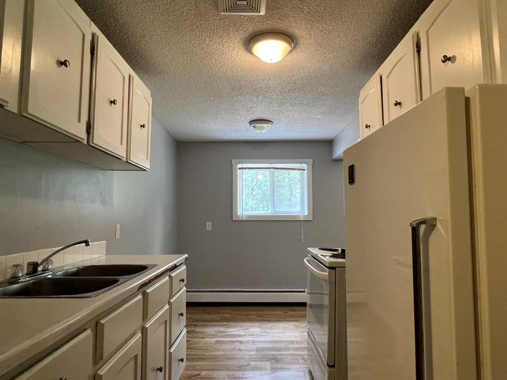 Fifth View of #2, 506 41 Street  , Edson, Edson, Alberta, T7E 1A9