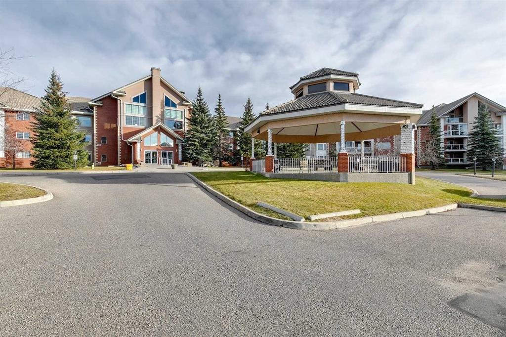 Fourth View of 220, 6868 Sierra Morena Boulevard SW, Signal Hill, Calgary, Alberta, T3H 3R6