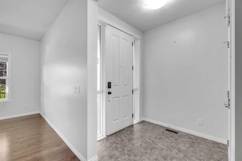 Fourth View of 83 Copperpond Square SE, Copperfield, Calgary, Alberta, T2Z 0Z4
