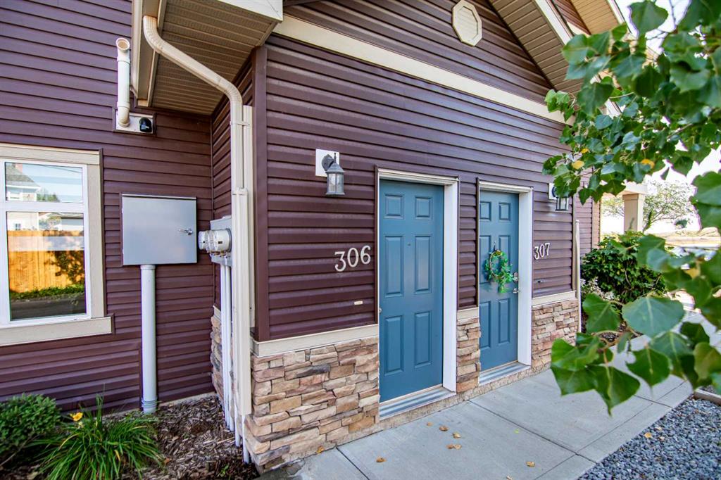 306, 639 Oak Street , A2253430, Alberta,