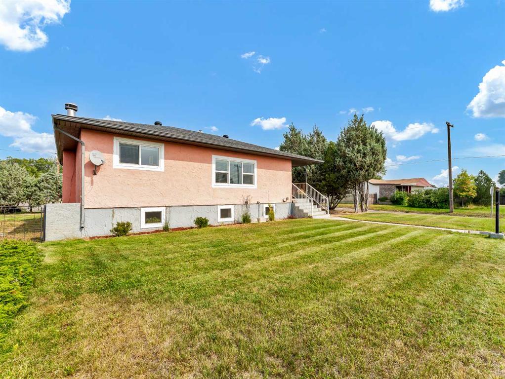 Fourth View of 406 9 Street SW, SW Hill, Medicine Hat, Alberta, T1A 4P3