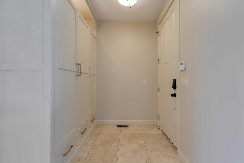 Fourth View of 2123 32 Avenue SW, Richmond, Calgary, Alberta, T2T 1W9