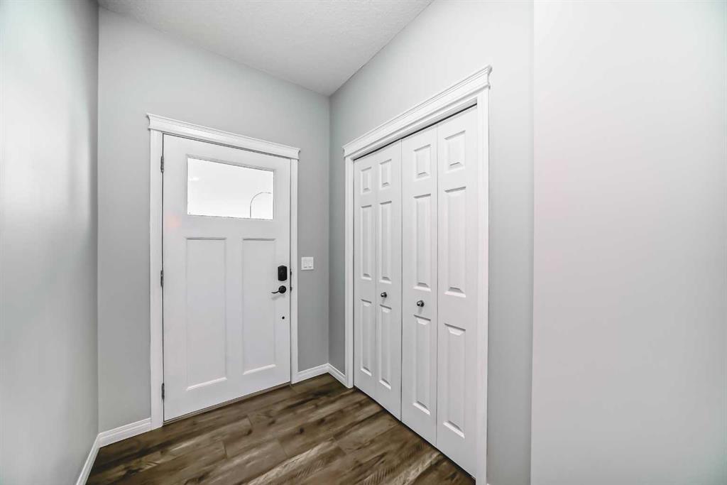 Fourth View of 581 Hillcrest Road SW, Hillcrest, Airdrie, Alberta, T4B 4H6