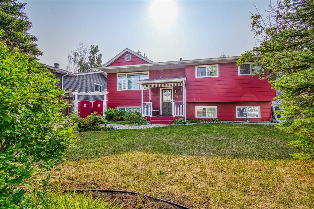 718 Oak Drive  , A2253459, Alberta,