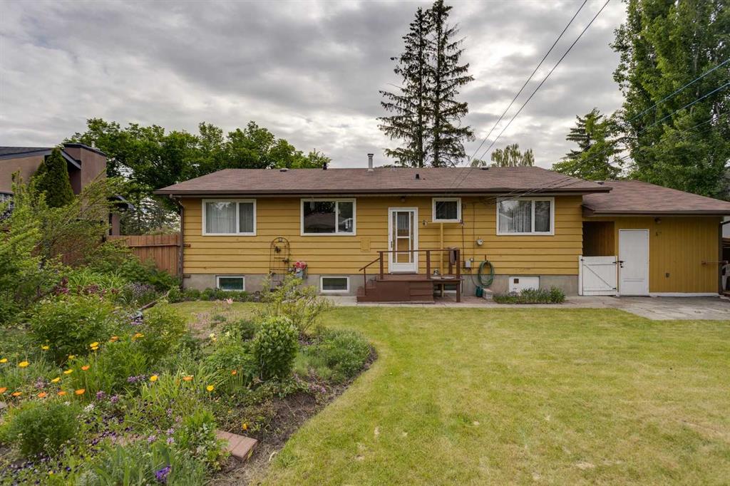 Fourth View of 21 Wildwood Drive SW, Wildwood, Calgary, Alberta, T3C 3C6