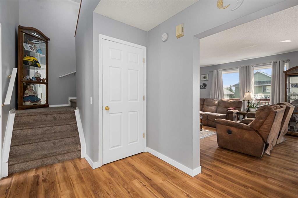Fourth View of 18 Big Springs Hill SE, Big Springs, Airdrie, Alberta, T4A 1M9