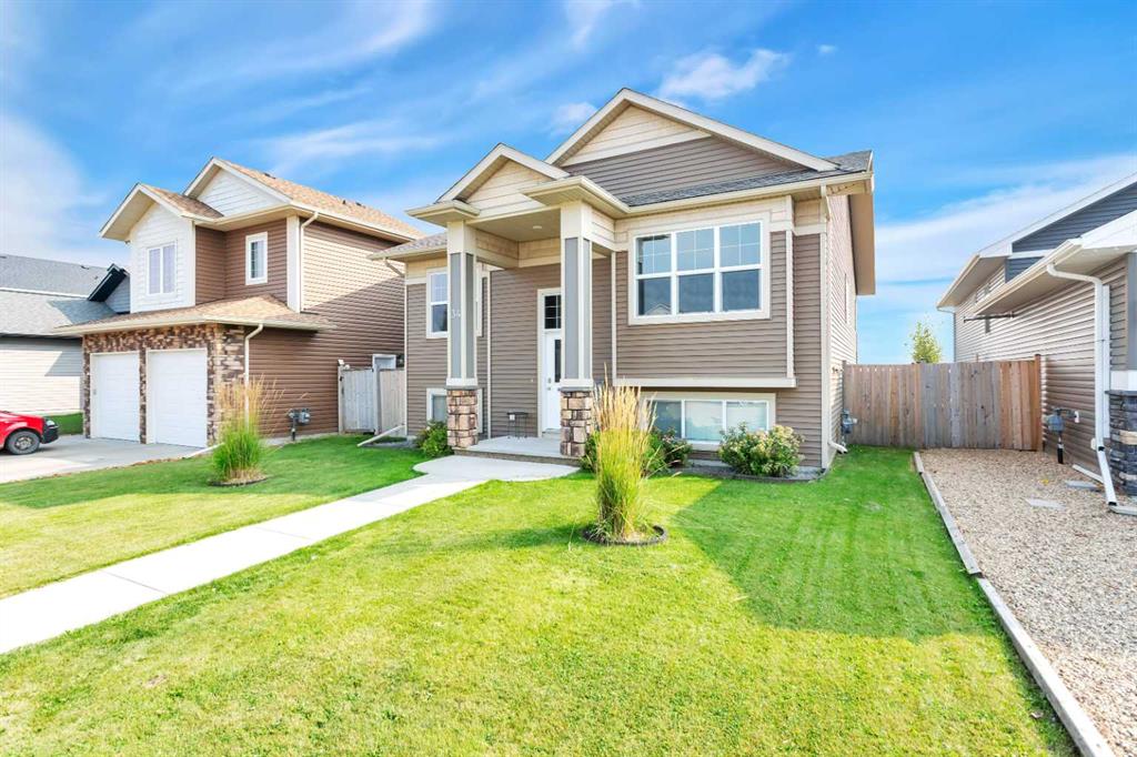 Fifth View of 34 Iron Wolf Court , Iron Wolf, Lacombe, Alberta, T4L 0E9