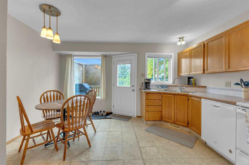 Fifth View of 5428 45 Street , Downtown Lacombe, Lacombe, Alberta, T4L 1H1
