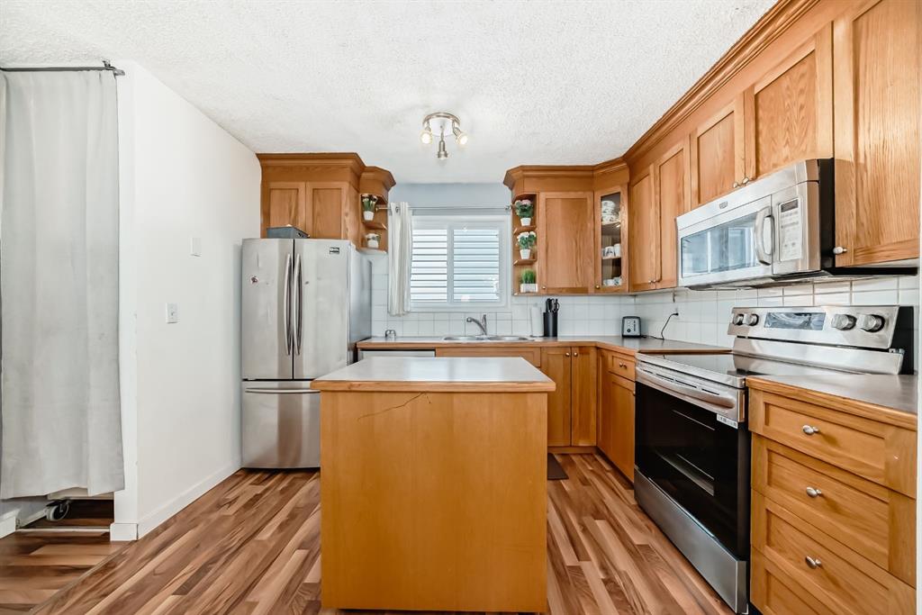 Fifth View of 6907 4 Avenue NE, Abbeydale, Calgary, Alberta, T2A 6M1