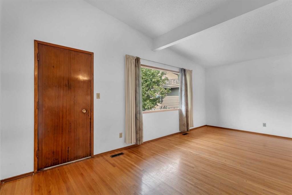 Fifth View of 2833 / 2835 14 Avenue SE, Albert Park/Radisson Heights, Calgary, Alberta, T2A 0J8
