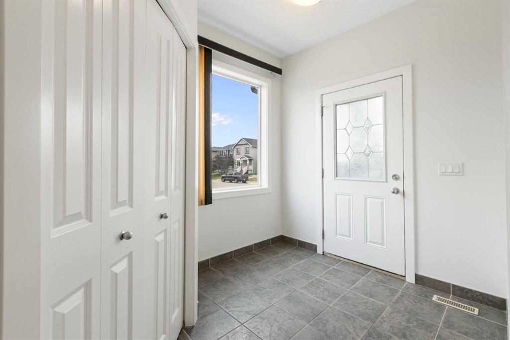 Fourth View of 5 Bridlecrest Street SW, Bridlewood, Calgary, Alberta, T2Y 4Y5