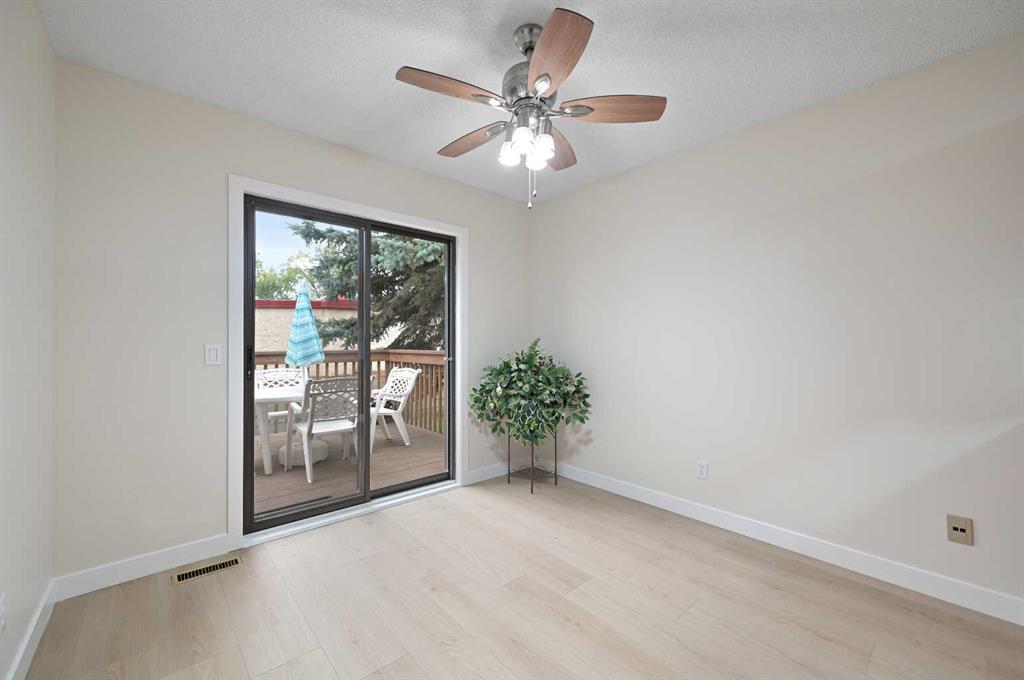 Fifth View of 22 Sandarac Circle NW, Sandstone Valley, Calgary, Alberta, T3K 3G7