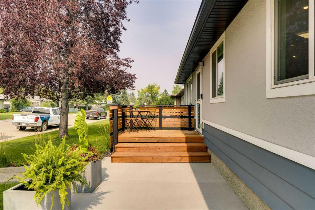 Fourth View of 2444 45 Street SE, Forest Lawn, Calgary, Alberta, T2B 1K4