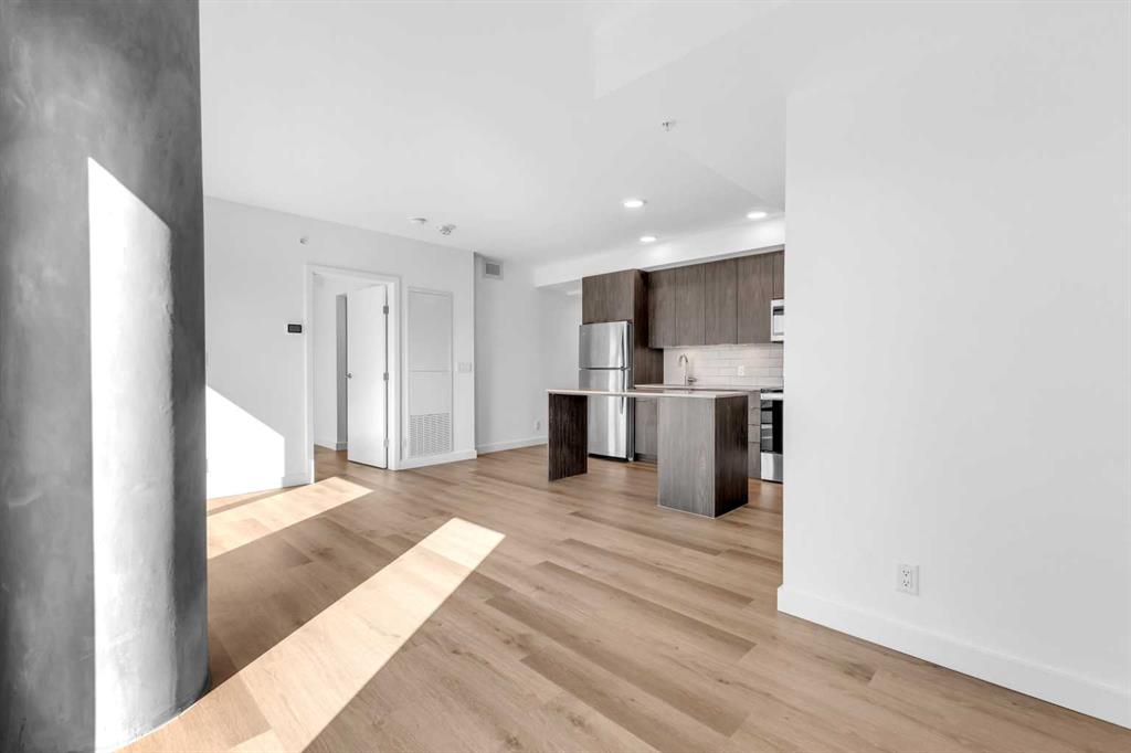 Fourth View of 1313, 123 4 Street NE, Crescent Heights, Calgary, Alberta, T2E 3S2
