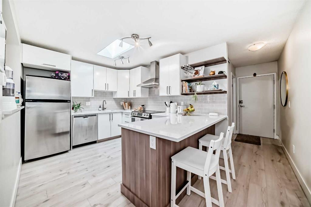 Second View of 403, 2114 17 Street SW, Bankview, Calgary, Alberta, T2T 4M4