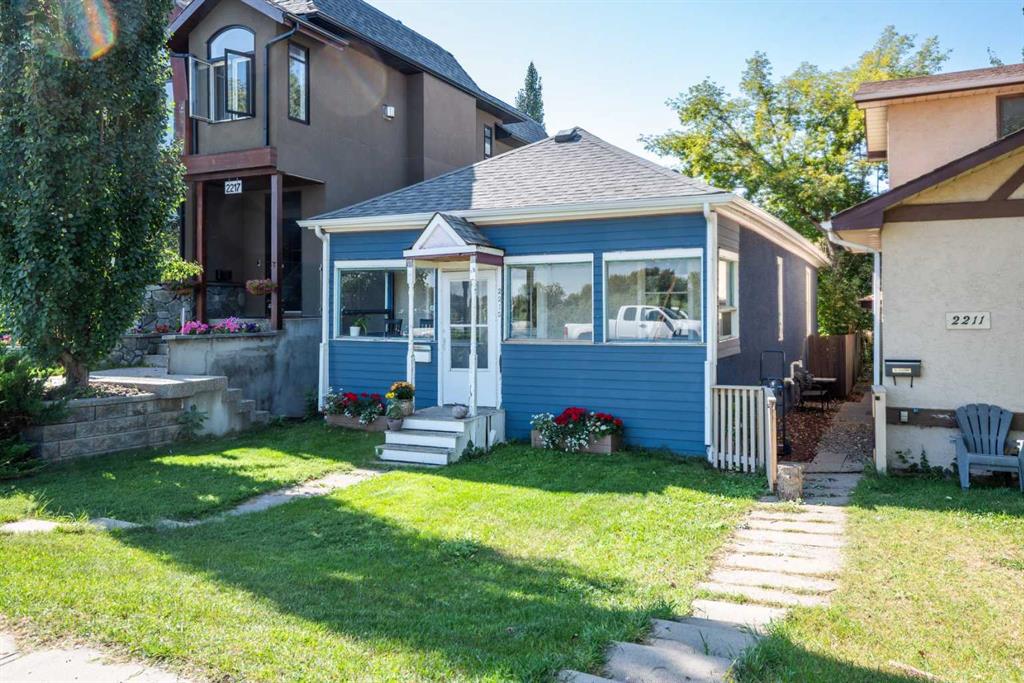 2213 8 Avenue SE, A2254097, Alberta,