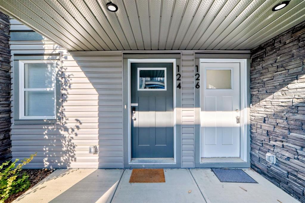 Second View of 124 Spring Creek Common SW, Springbank Hill, Calgary, Alberta, T3H 6E2