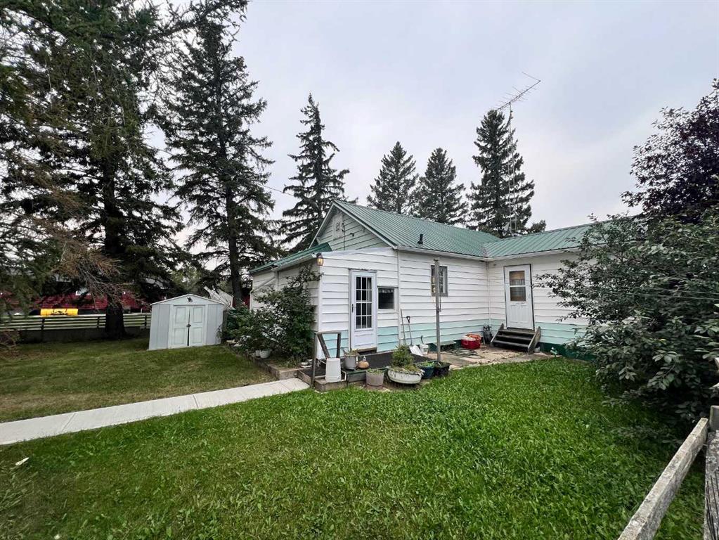 Third View of 114 Reid Street , NONE, Heisler, Alberta, T0B 2A0