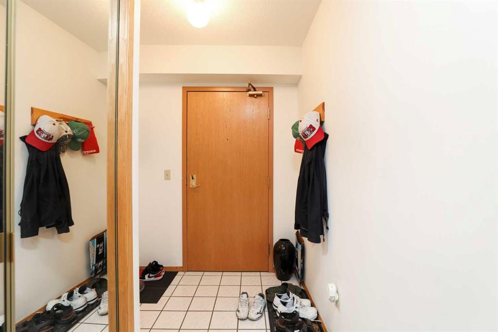 Fourth View of 306, 75 1st Avenue S, Downtown, Lethbridge, Alberta, T1J 4N7