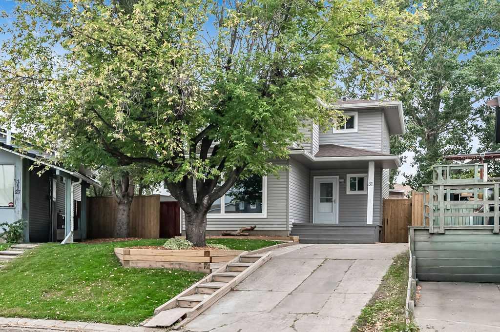 Third View of 31 Castlebrook Road NE, Castleridge, Calgary, Alberta, T3J 1R3