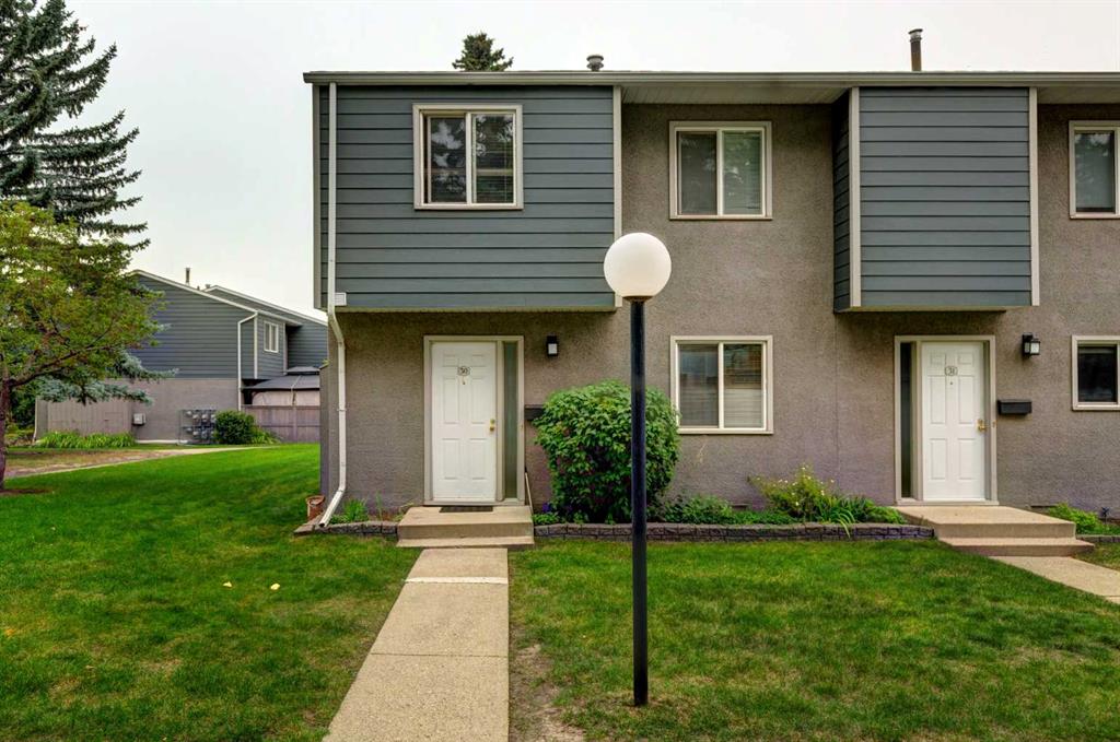 Third View of 30, 219 90 Avenue SE, Acadia, Calgary, Alberta, T2J 0A3