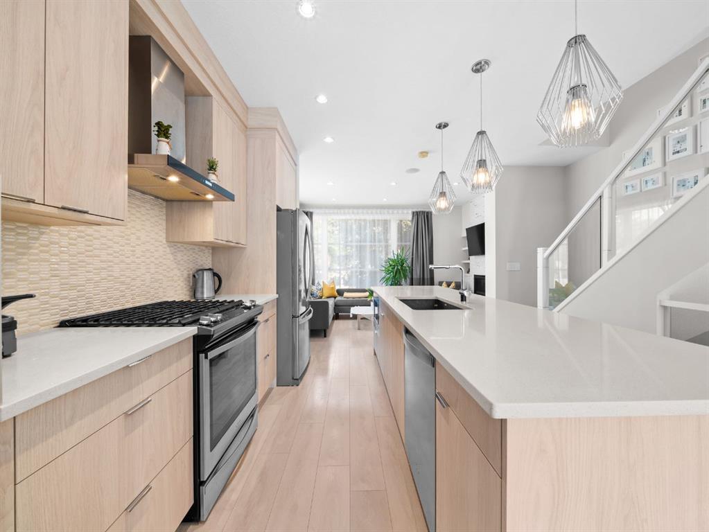 Fifth View of 2104 Richmond Road SW, Richmond, Calgary, Alberta, T2T 5C8