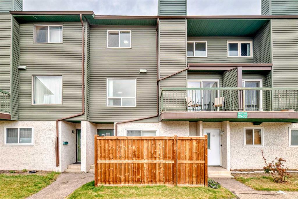 Main View of 26, 2511 38 Street NE, Rundle, Calgary, Alberta, T1Y4M7