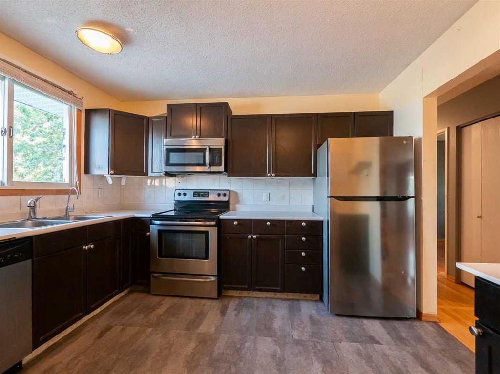 Fourth View of 2404 51 Street NE, Rundle, Calgary, Alberta, T1Y1C3