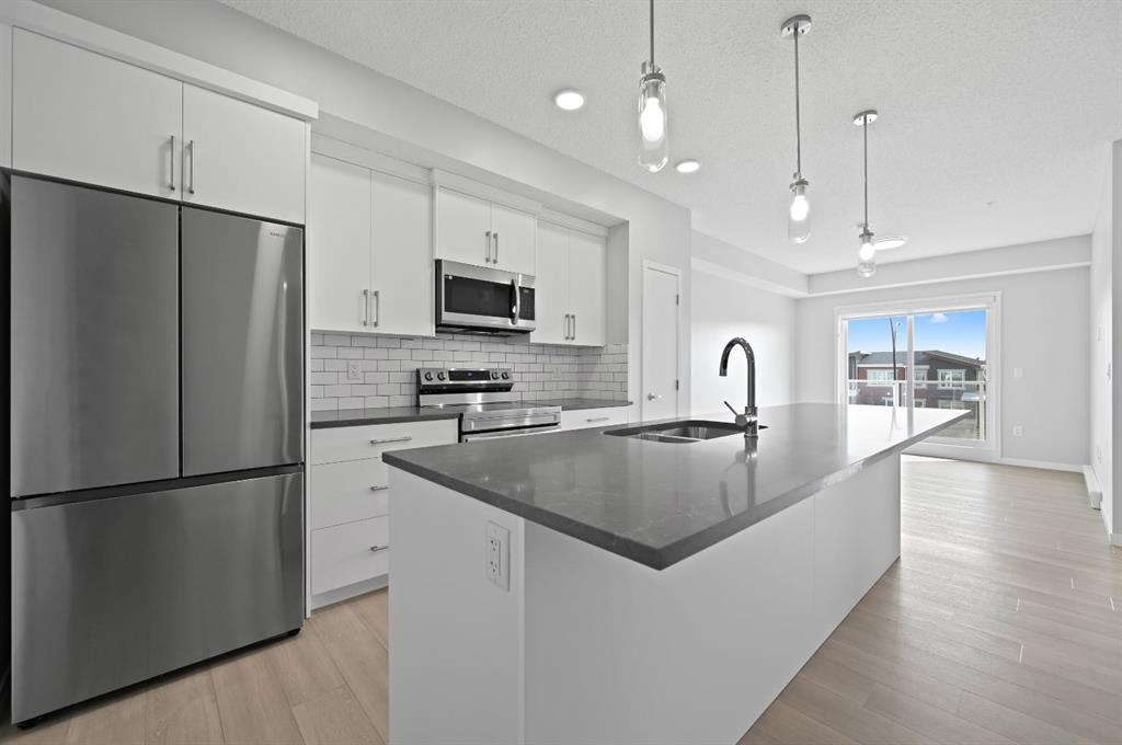 209, 40 carrington Plaza NW, A2254441, Alberta,