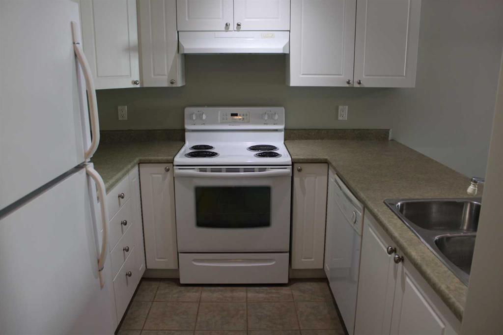 Third View of 207A, 5101 18 Street , College Park, Lloydminster, Alberta, T9V 2G7