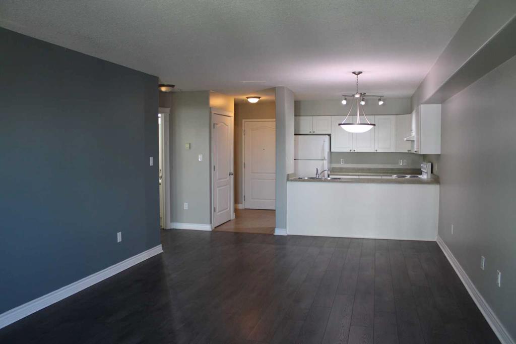 Fifth View of 207A, 5101 18 Street , College Park, Lloydminster, Alberta, T9V 2G7