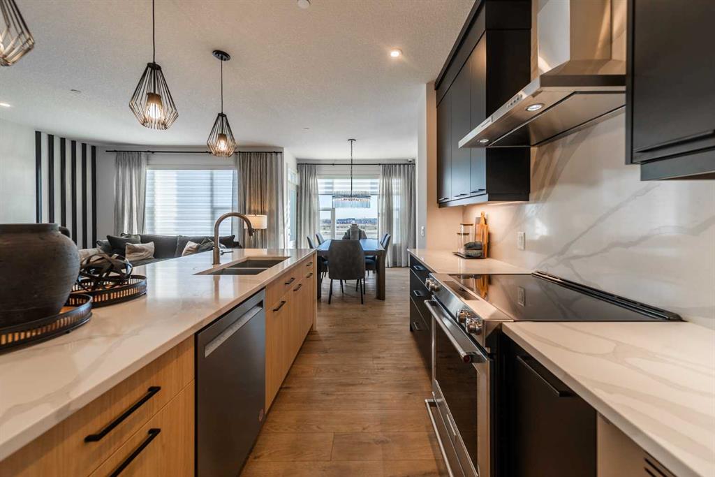 Fifth View of 203 Lucas Common NW, Livingston, Calgary, Alberta, T3P 2B3