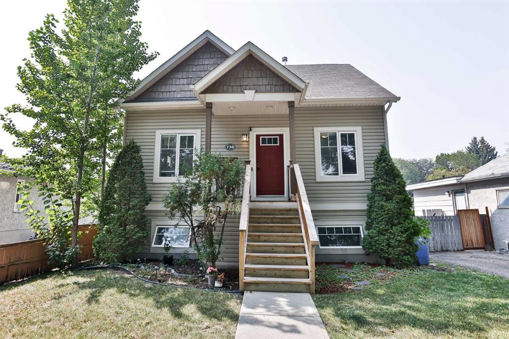 738 18 Street N, A2254626, Alberta,