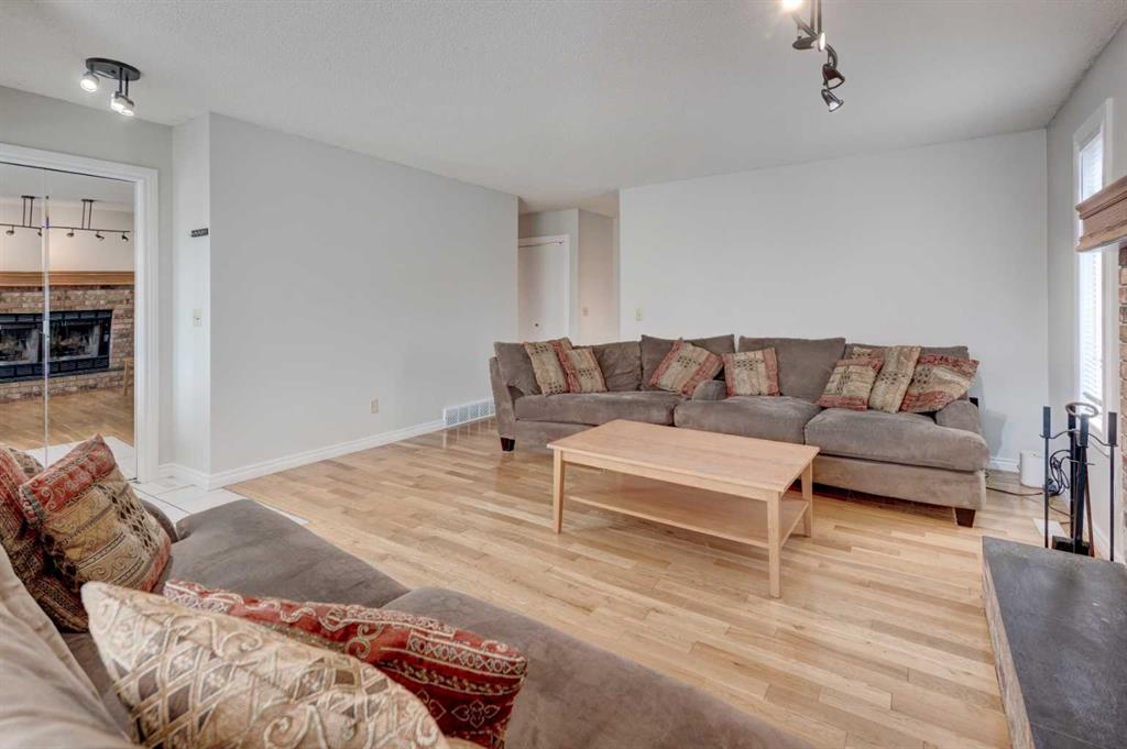 Fifth View of 405 2 Avenue NW, NONE, Diamond Valley, Alberta, T0L 0H0