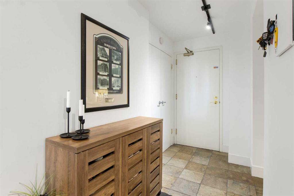 Third View of 7B, 133 25 Avenue SW, Mission, Calgary, Alberta, T2S0K8