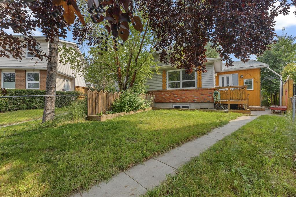 Main View of 187 Deerview Way SE, Deer Ridge, Calgary, Alberta, T2X 3R8