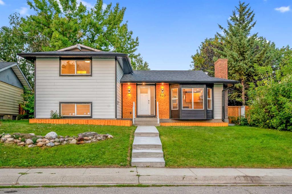 423 Queensland Circle SE, A2254710, Alberta,