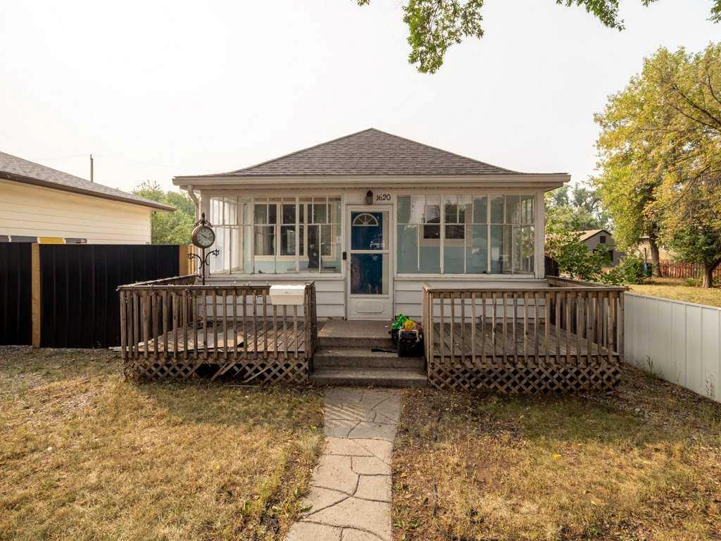 1620 2A Avenue N, A2254755, Alberta,