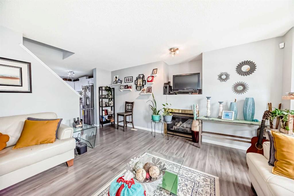 Fifth View of 158 Bridleridge Circle SW, Bridlewood, Calgary, Alberta, T2J 6A5