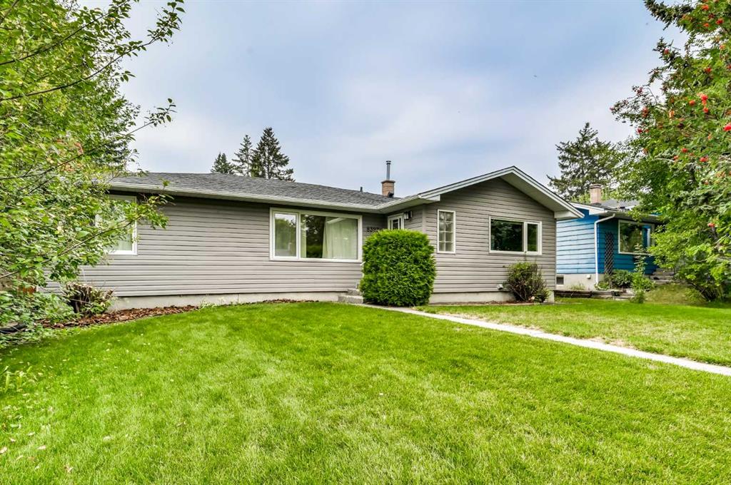 Third View of 8327 11 Street SW, Haysboro, Calgary, Alberta, T2V1N7