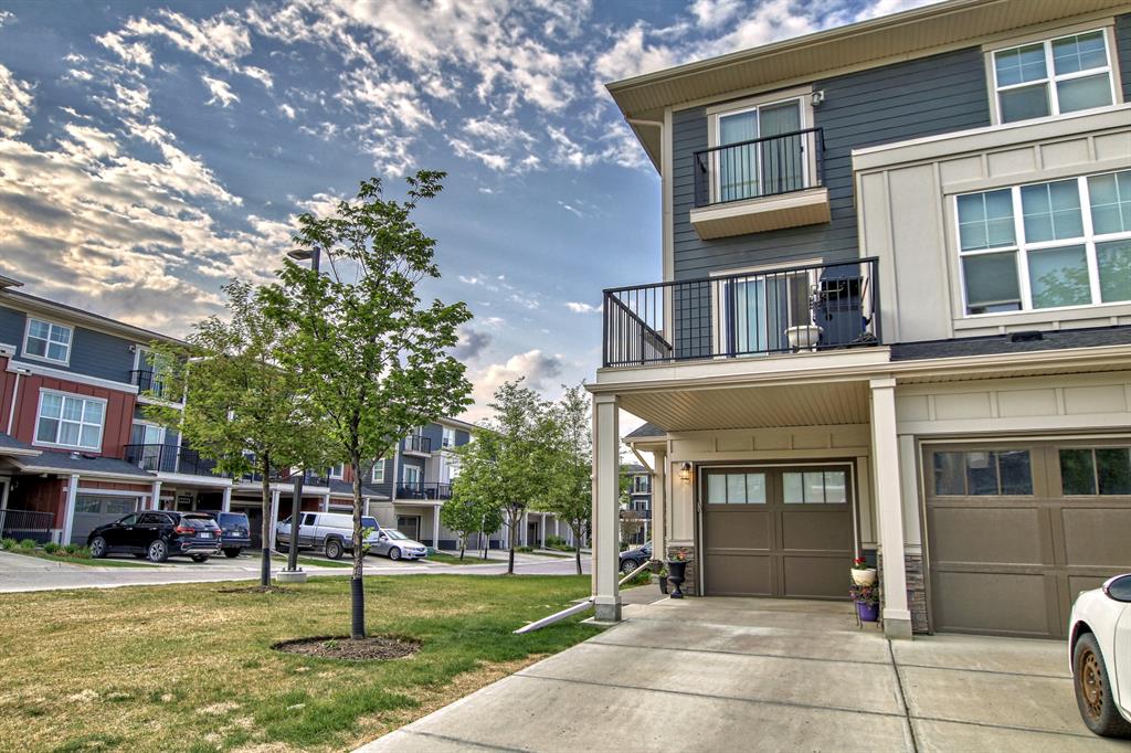 Third View of 480 NOLAN HILL Drive NW, Nolan Hill, Calgary, Alberta, T3R 0V4