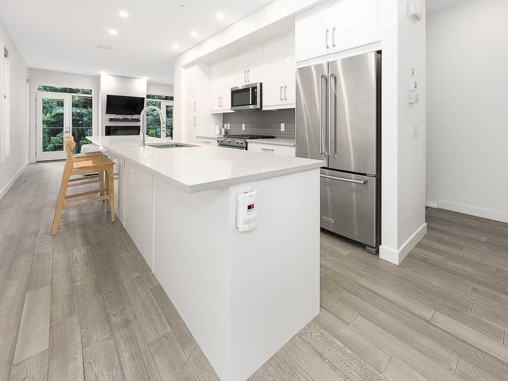 Fifth View of 206, 1616 24 Avenue NW, Capitol Hill, Calgary, Alberta, T2M1Y6