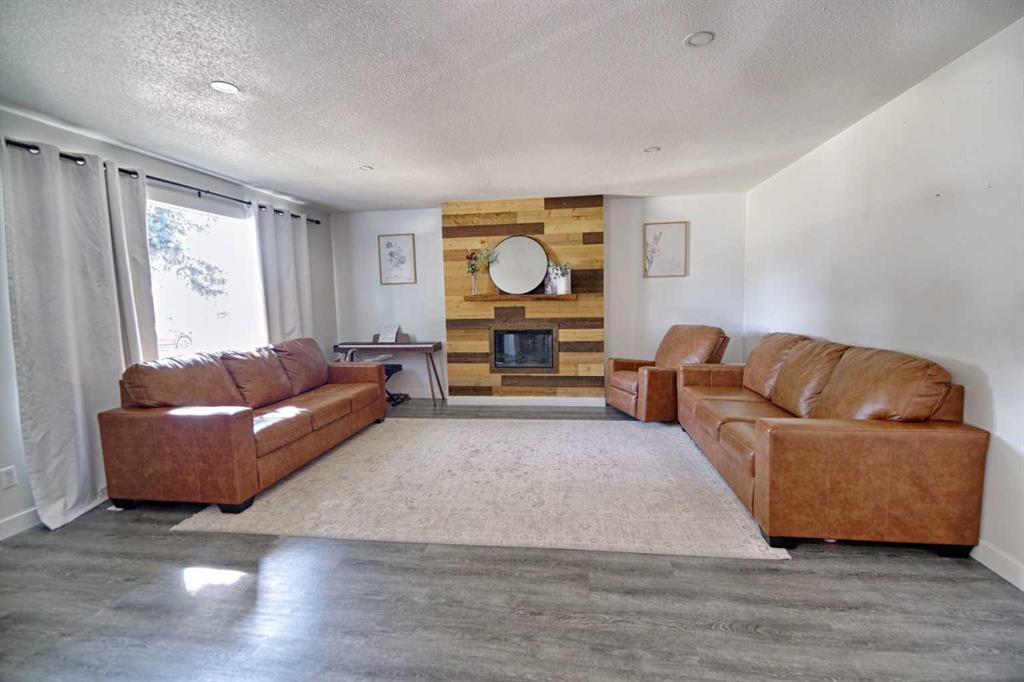 Fifth View of 4925 52 Ave  , NONE, Taber, Alberta, T1G 1H6
