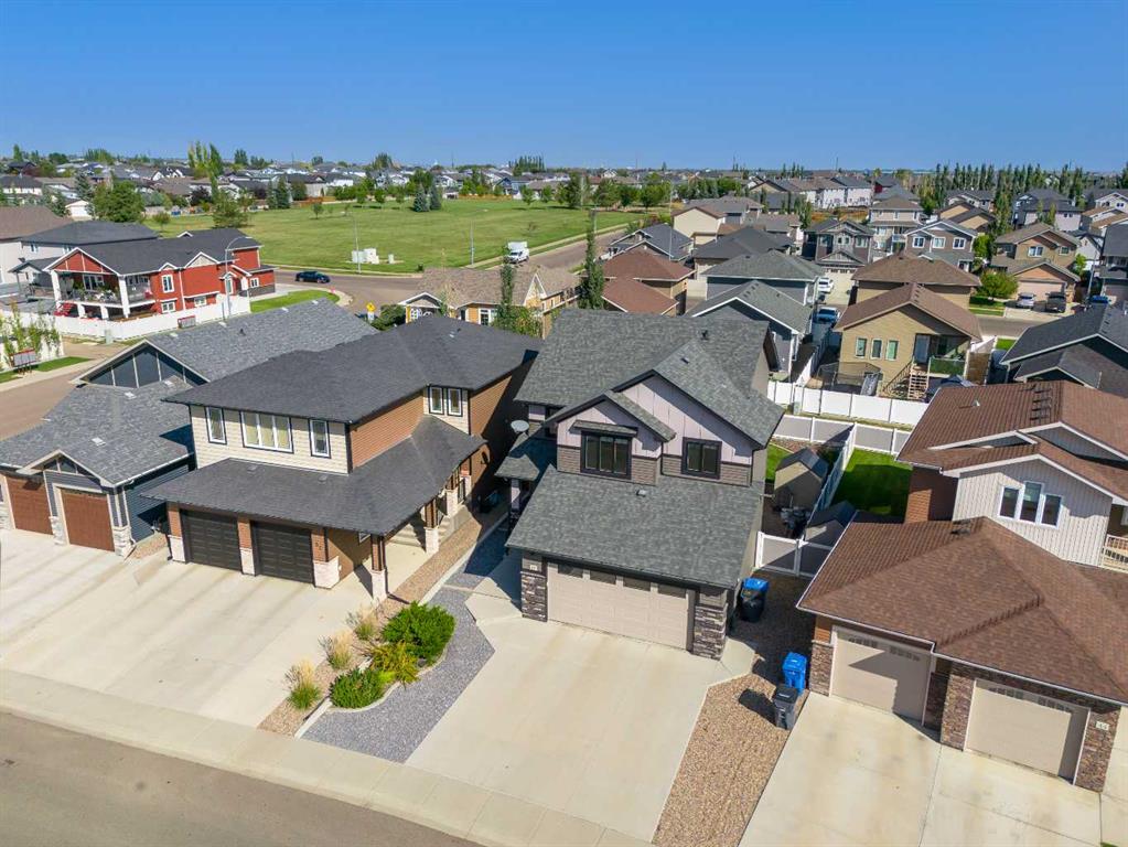 Fourth View of 48 Hamptons Crescent SE, SE Southridge, Medicine Hat, Alberta, T1B 0P5