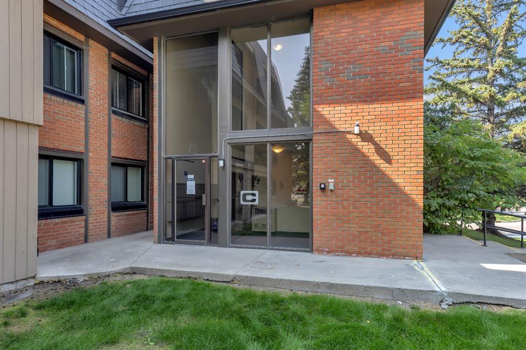 3303, 4001C 49 Street NW, A2254989, Alberta,