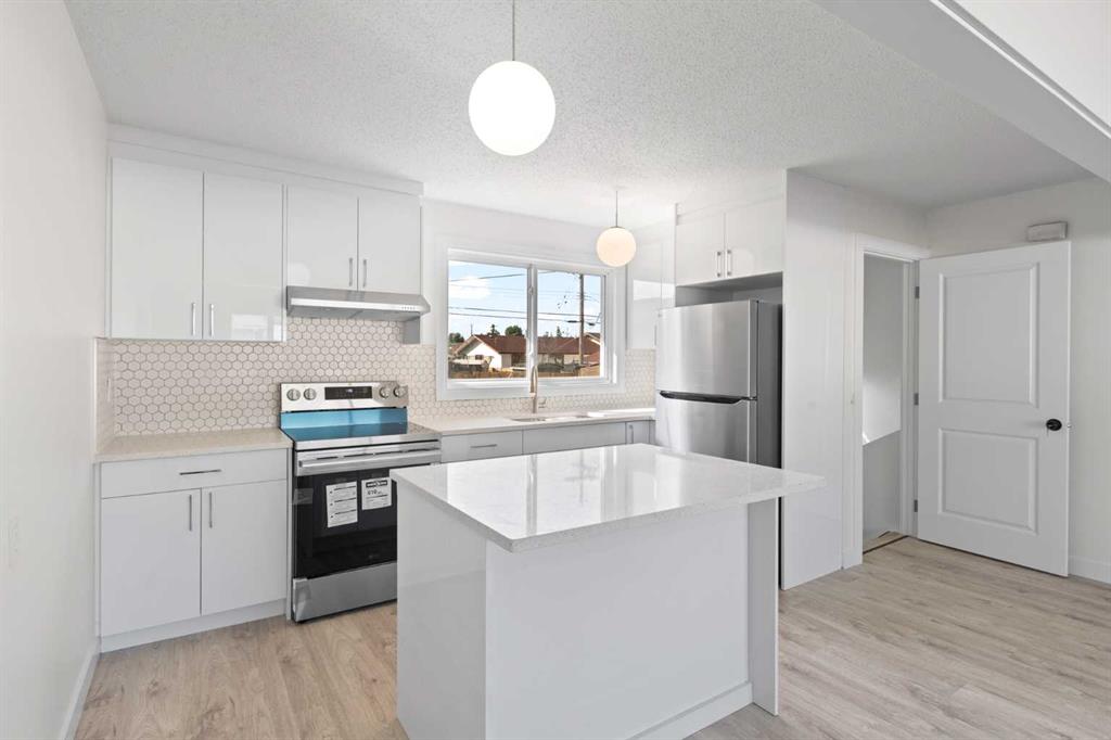 Third View of 6707 3 Avenue SE, Penbrooke Meadows, Calgary, Alberta, T2A 3H5