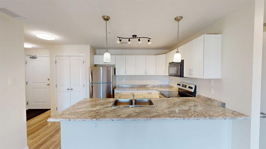 Fifth View of 302, 10101 101 Avenue , Central Business District, Grande Prairie, Alberta, T8V0Y4