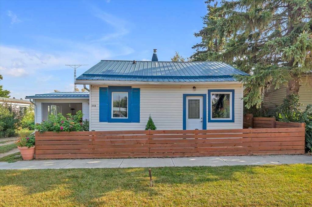 113 2nd Avenue E, A2255202, Alberta,
