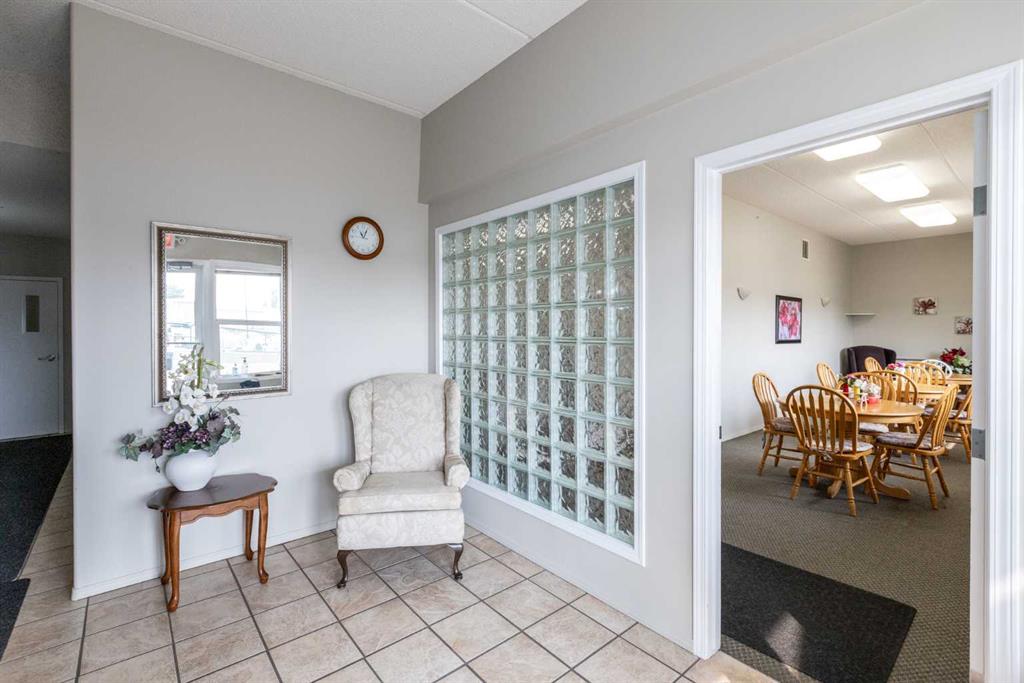 Fourth View of 205, 4319 49 Street , Downtown Innisfail, Innisfail, Alberta, T4G 1B6