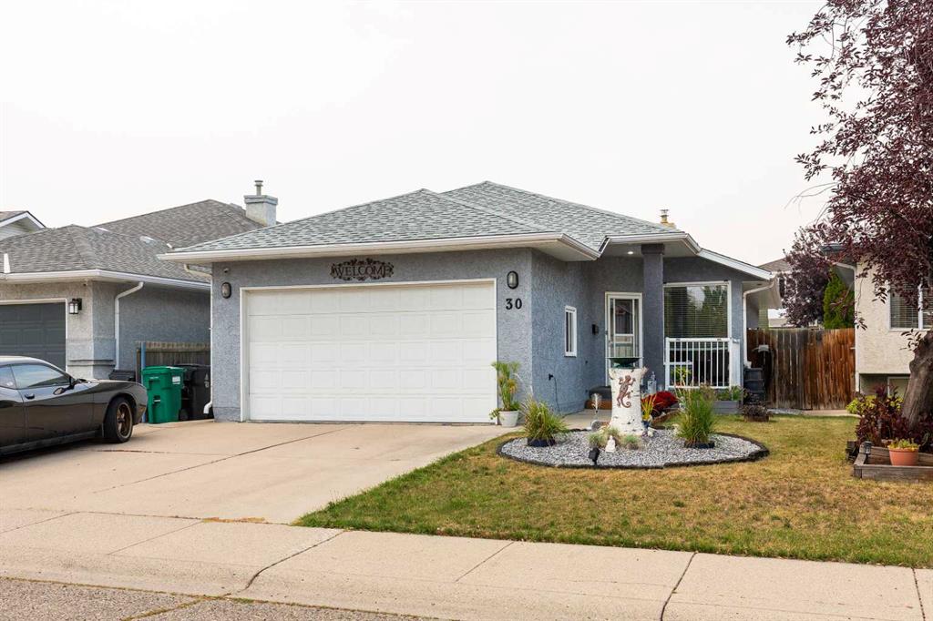 Third View of 30 Heritage Crescent W, Heritage Heights, Lethbridge, Alberta, T1K 6S3